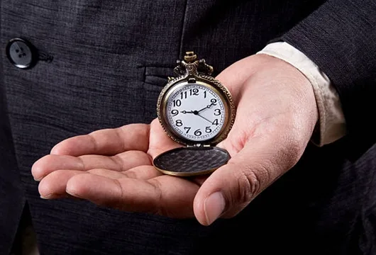 Comment remonter une montre à gousset : guide pratique et rapide